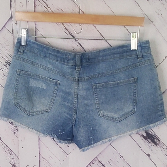 No Boundaries Embroided Floral Distressed Jean Shorts - Picture 3 of 3